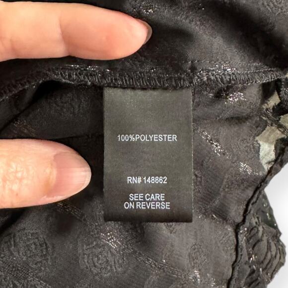 Torrid Size 2 Black Geo Clip Chiffon Smocked Peasant Button Up Blouse Women's 2X - Picture 11 of 12